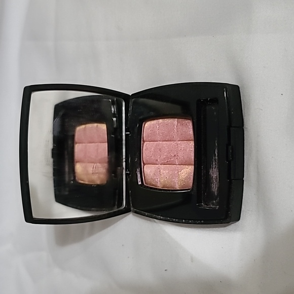 Chanel Irreellee Ombre multi effects eyeshadow 24 air - Picture 1 of 3